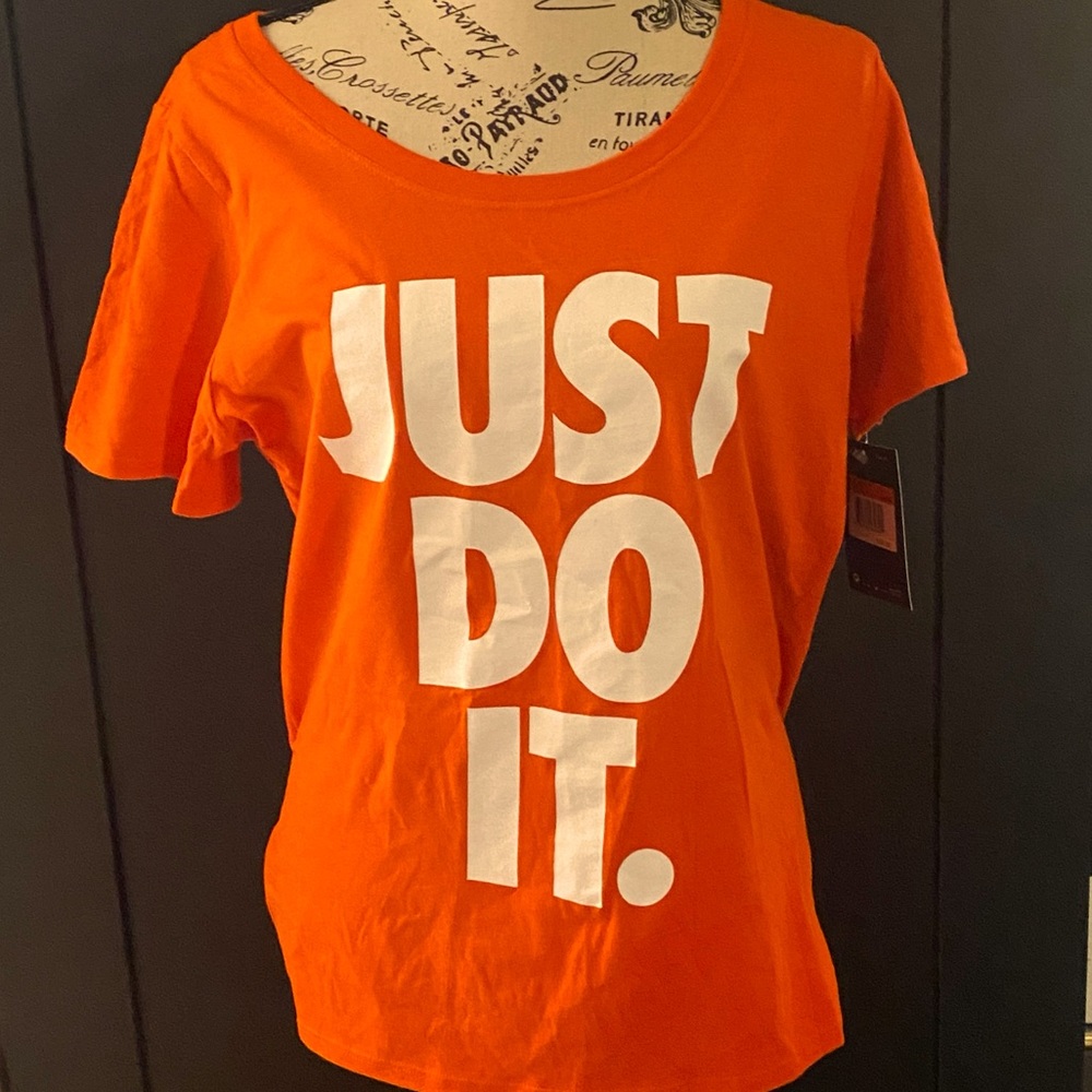 Nike tee